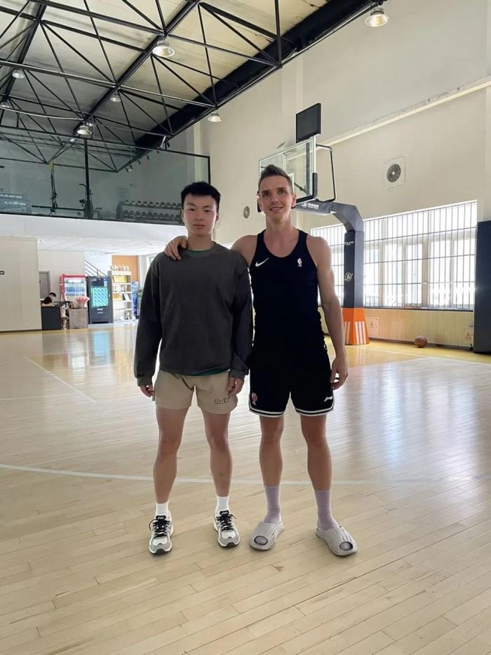 青少年学生篮球训练营发言稿_2
